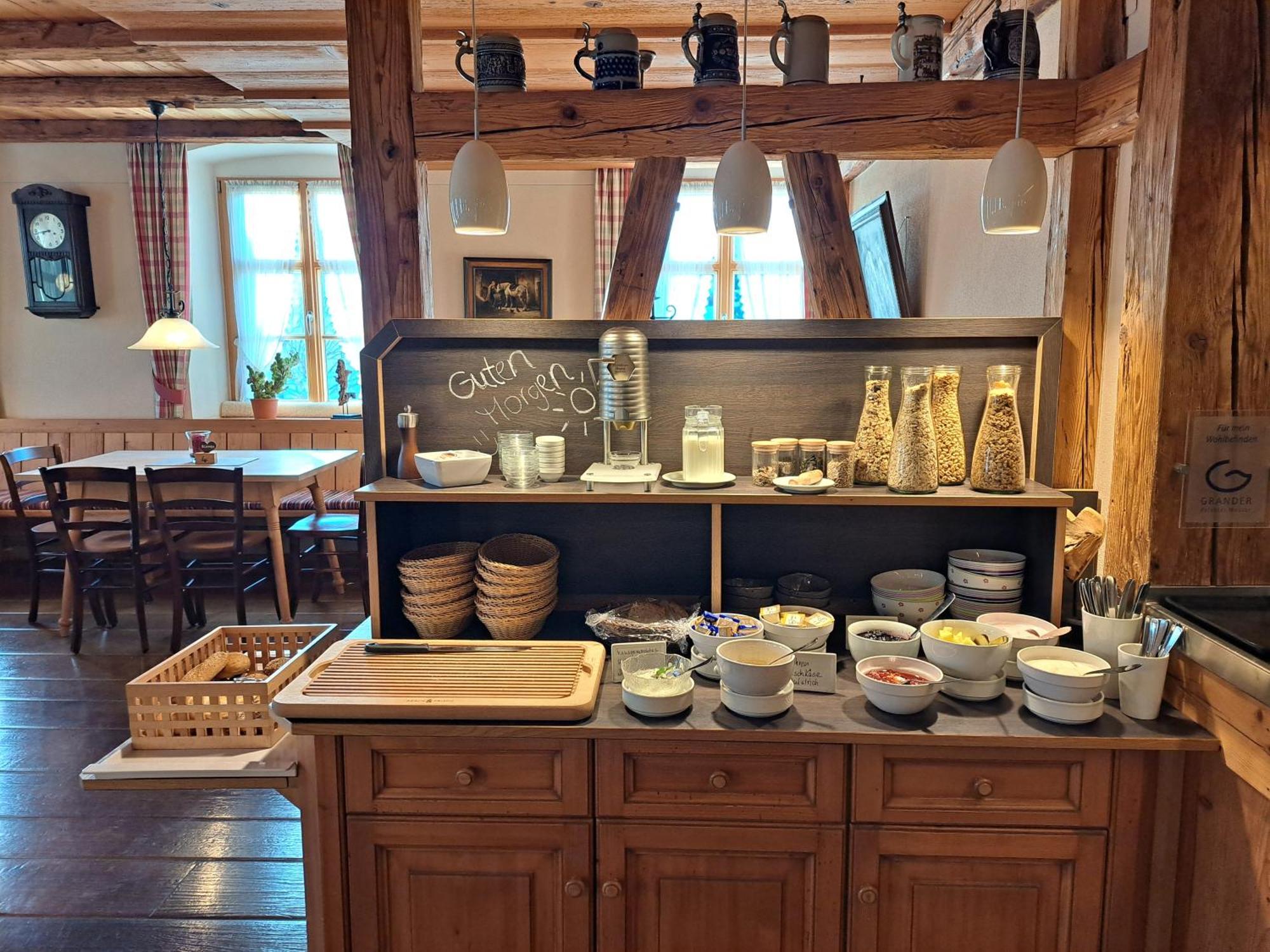 Landgasthof Roessle - Beim Kraeuterwirt 오버스타우펜 외부 사진